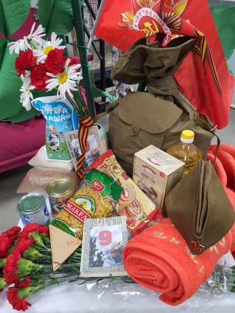 Ветераны получили подарки и продуктовые наборы ко Дню Победы  