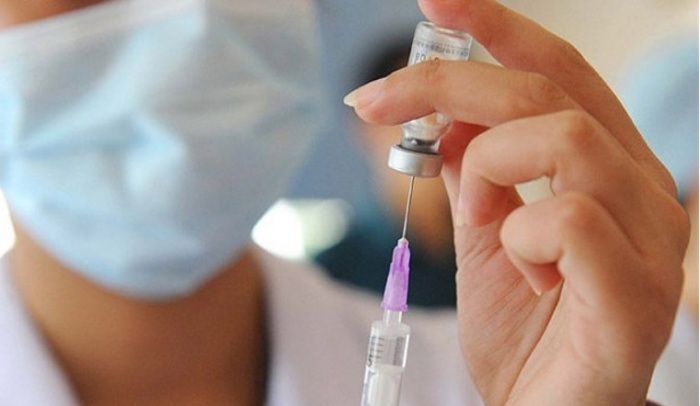 Более 18 тысяч школьников Якутска получили прививку от сезонного гриппа и ОРВИ 