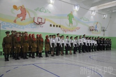 Ко Дню государственности Якутии в столице прошел конкурс-смотр песни и строя