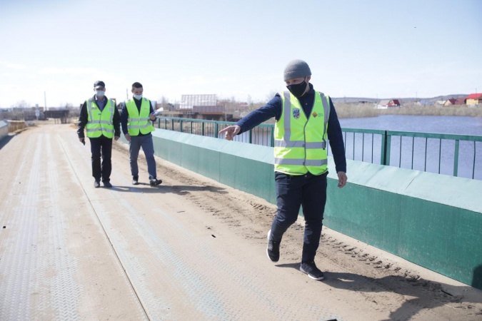 В Якутске проверили гарантийное состояние объектов БКАД – улицы Пилотов и моста через речку Шестаковка