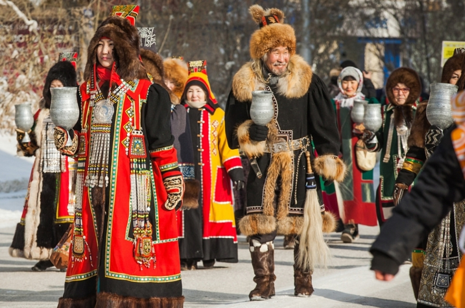 Якутск население