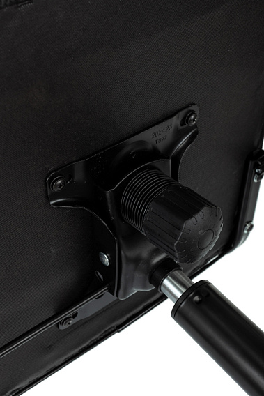 Фото - кресло руководителя Бюрократ CH Balance 